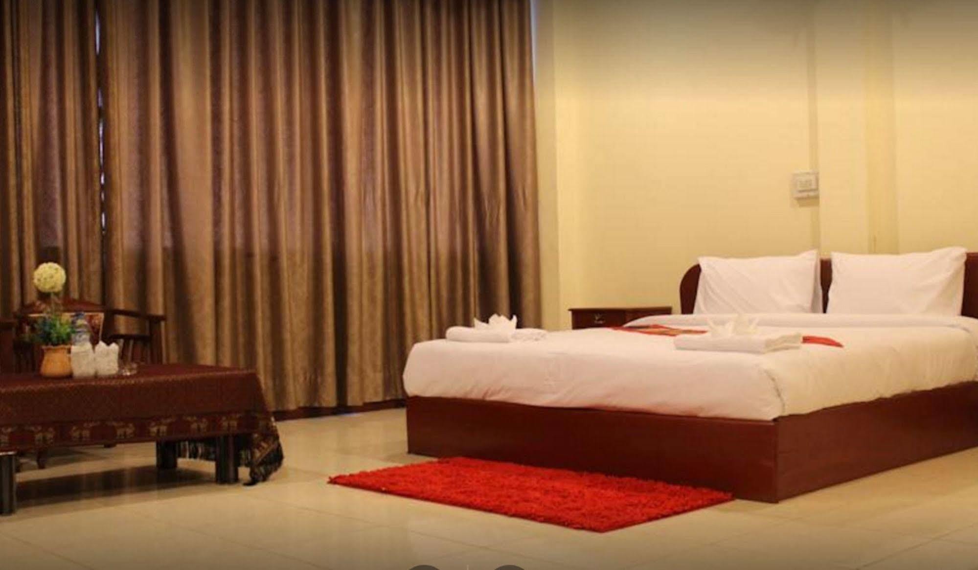Sengkeo Hotel Vientiane Exterior photo